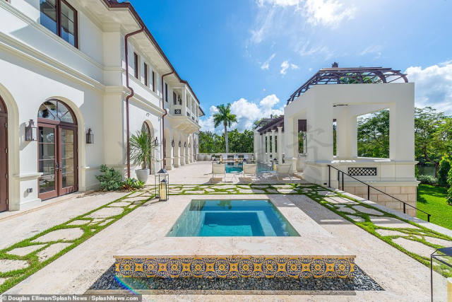 又到了度假的季节，贝克汉姆一家子入住的迈阿密度假豪宅，超赞！