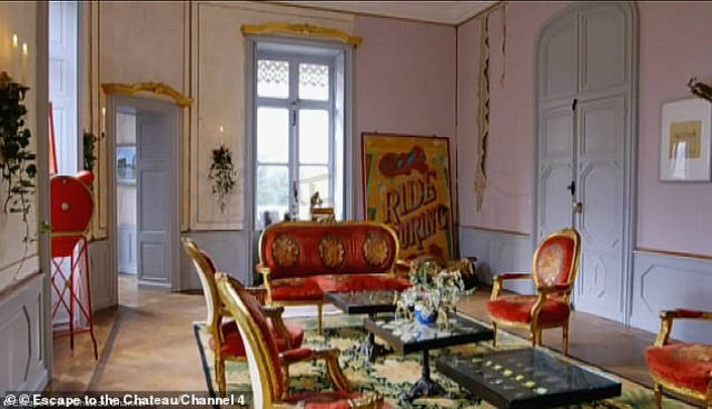 他们28万英镑买下破旧法国古堡翻新，把这做成了价值200万英镑的婚礼场地！